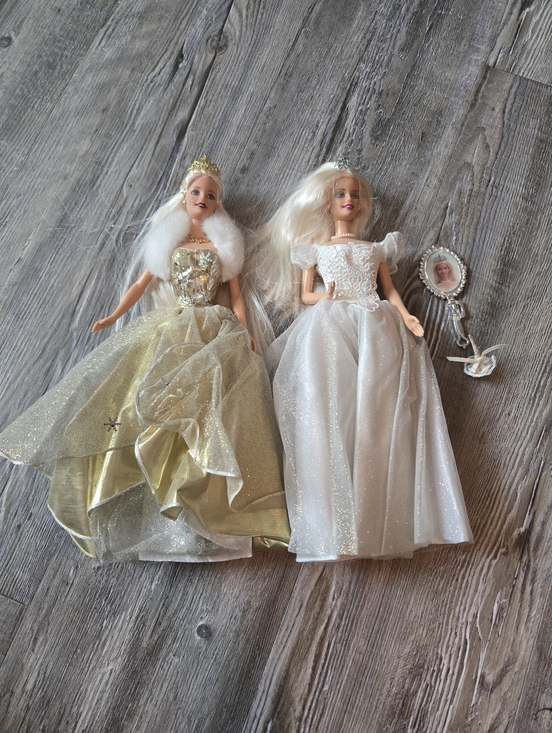 Barbie Other - Sparkle Barbies Bundle - Gold & White Gowns